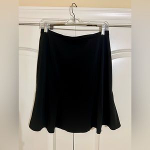 Gap Knee Length Box Pleated "Flippy Skirt" - Black - Size MED
